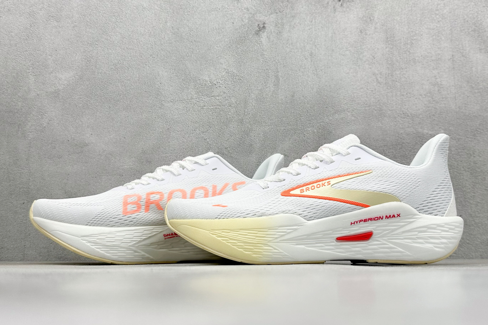 Brooks Hyperion Max 2 布鲁克斯 烈风2 减震竞速马拉松专业跑鞋 120423 1B 173