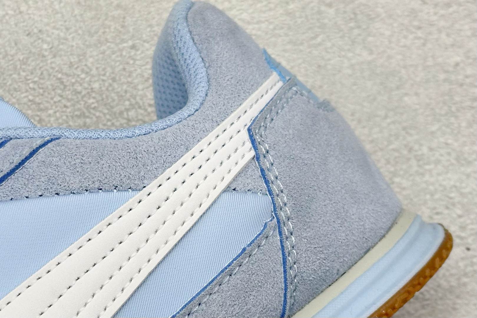 XS版PUMA BELLA DONNA NYLON 唐娜尼龙 时尚舒适 减震透气 低帮 生活休闲鞋 403554-04 XS版PUMA BELLA DONNA NYLON 唐娜尼龙 时尚舒适 减震透气 低帮 生活休闲鞋 403554-04