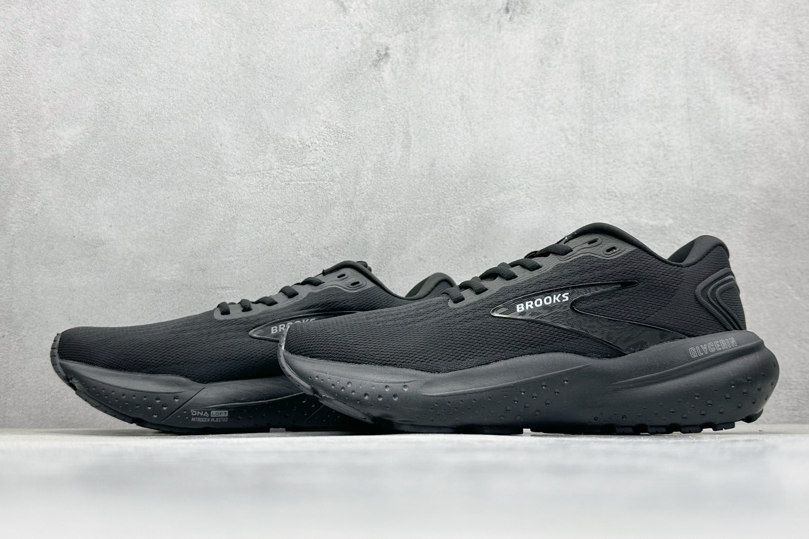 Z版Brooks 布鲁克斯 Glycerin 21 超弹轻盈跑步鞋 低帮透气缓震支撑休闲运动慢跑鞋 110419 2E 020