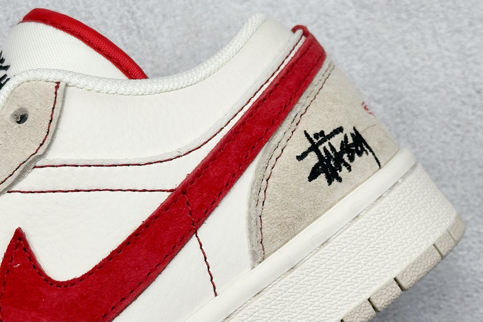 XC版 Air Jordan 1 Retro Low x Stussy 米红小钩 SJ9950-040