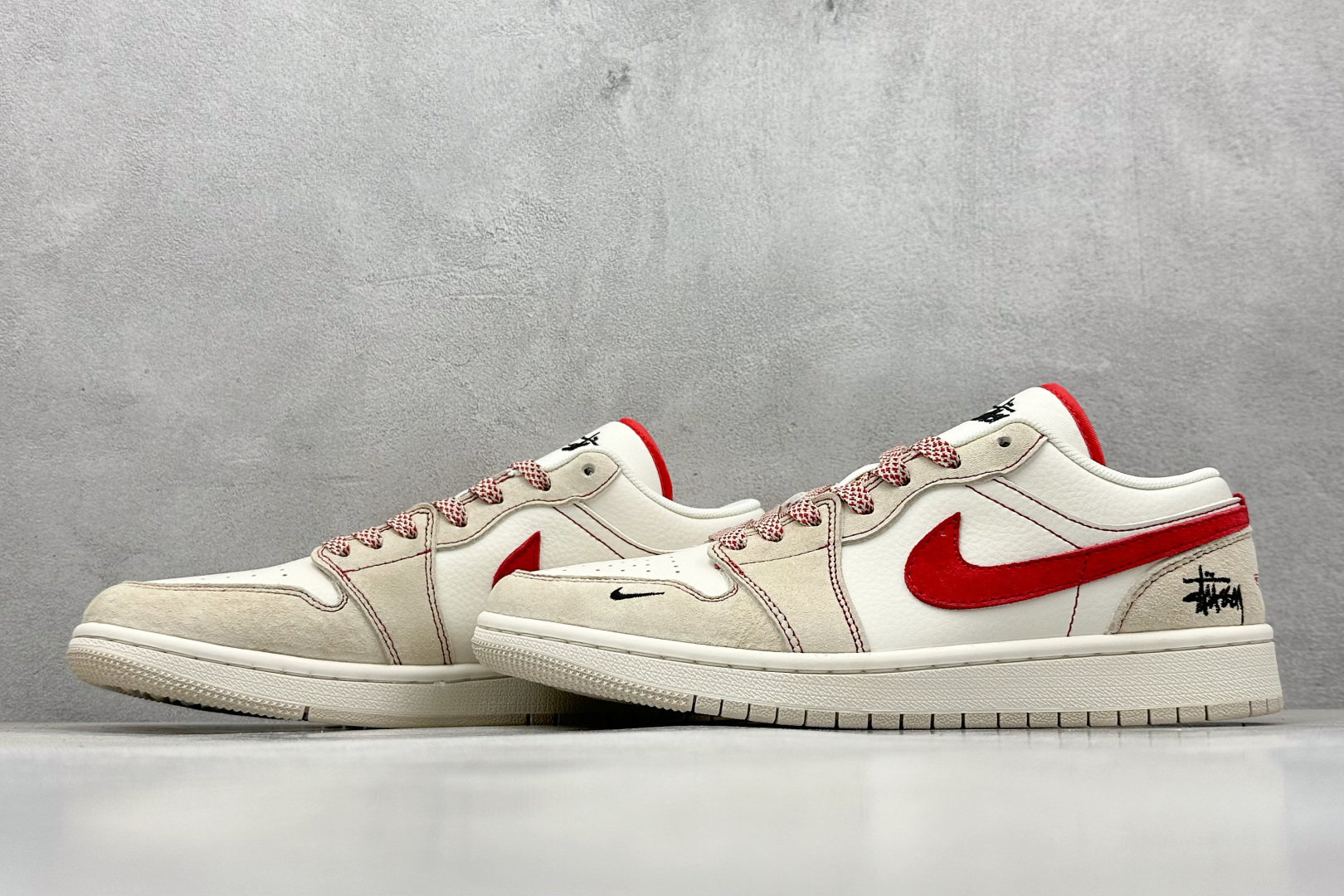 XC版 Air Jordan 1 Retro Low x Stussy 米红小钩 SJ9950-040