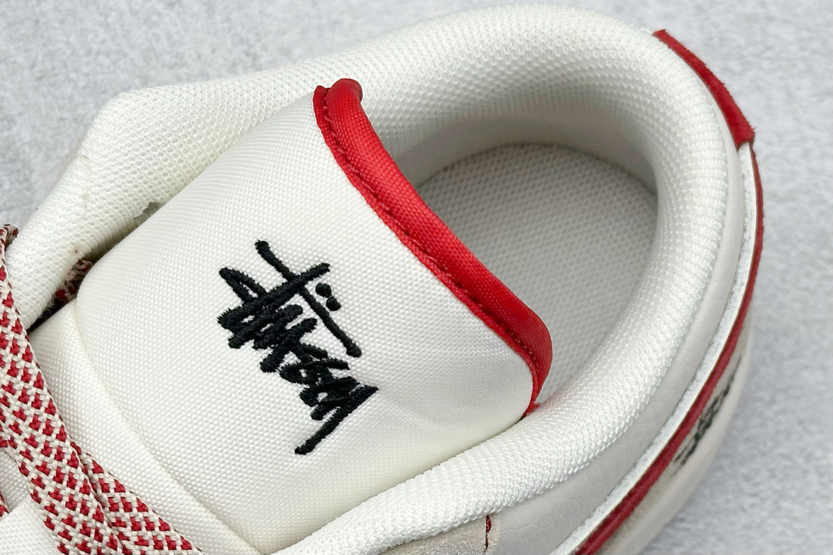 XC版 Air Jordan 1 Retro Low x Stussy 米红小钩 SJ9950-040