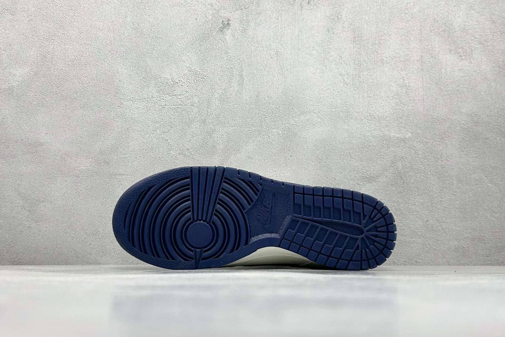 XC版 Nk SB Dunk Low 纪梵希联名 灰猪八双勾 周年高端定制 低帮休闲板鞋 DJ2024-112