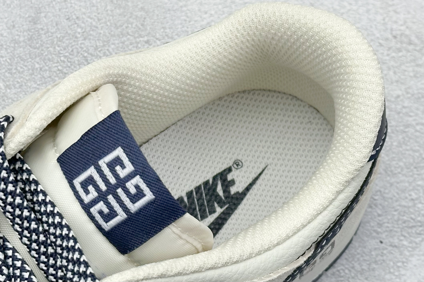 XC版 Nk SB Dunk Low 纪梵希联名 灰猪八双勾 周年高端定制 低帮休闲板鞋 DJ2024-112