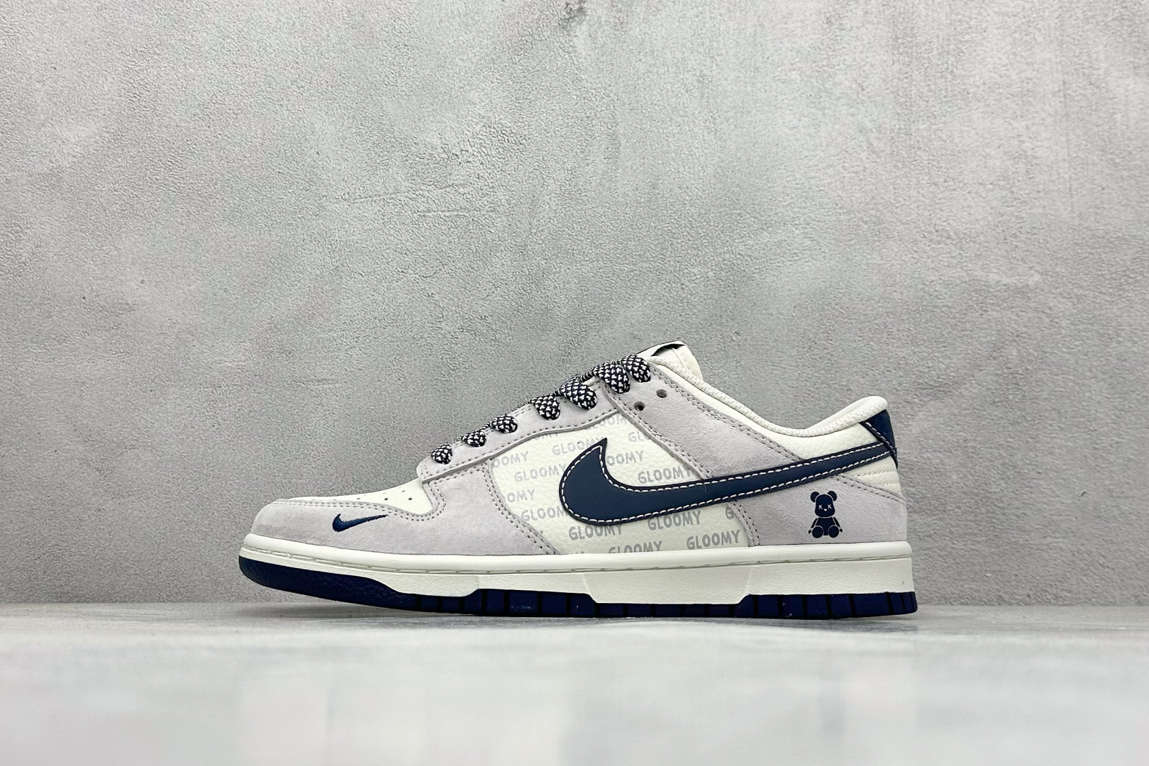 XC版 Nk SB Dunk Low 暴力熊联名 深蓝猪八 周年高端定制 低帮休闲板鞋 DJ2024-104 XC版 Nk SB Dunk Low 暴力熊联名 深蓝猪八 周年高端定制 低帮休闲板鞋 DJ2024-104