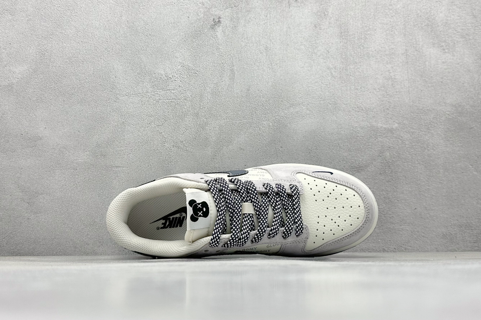 XC版 Nk SB Dunk Low 暴力熊联名 深蓝猪八 周年高端定制 低帮休闲板鞋 DJ2024-104 XC版 Nk SB Dunk Low 暴力熊联名 深蓝猪八 周年高端定制 低帮休闲板鞋 DJ2024-104