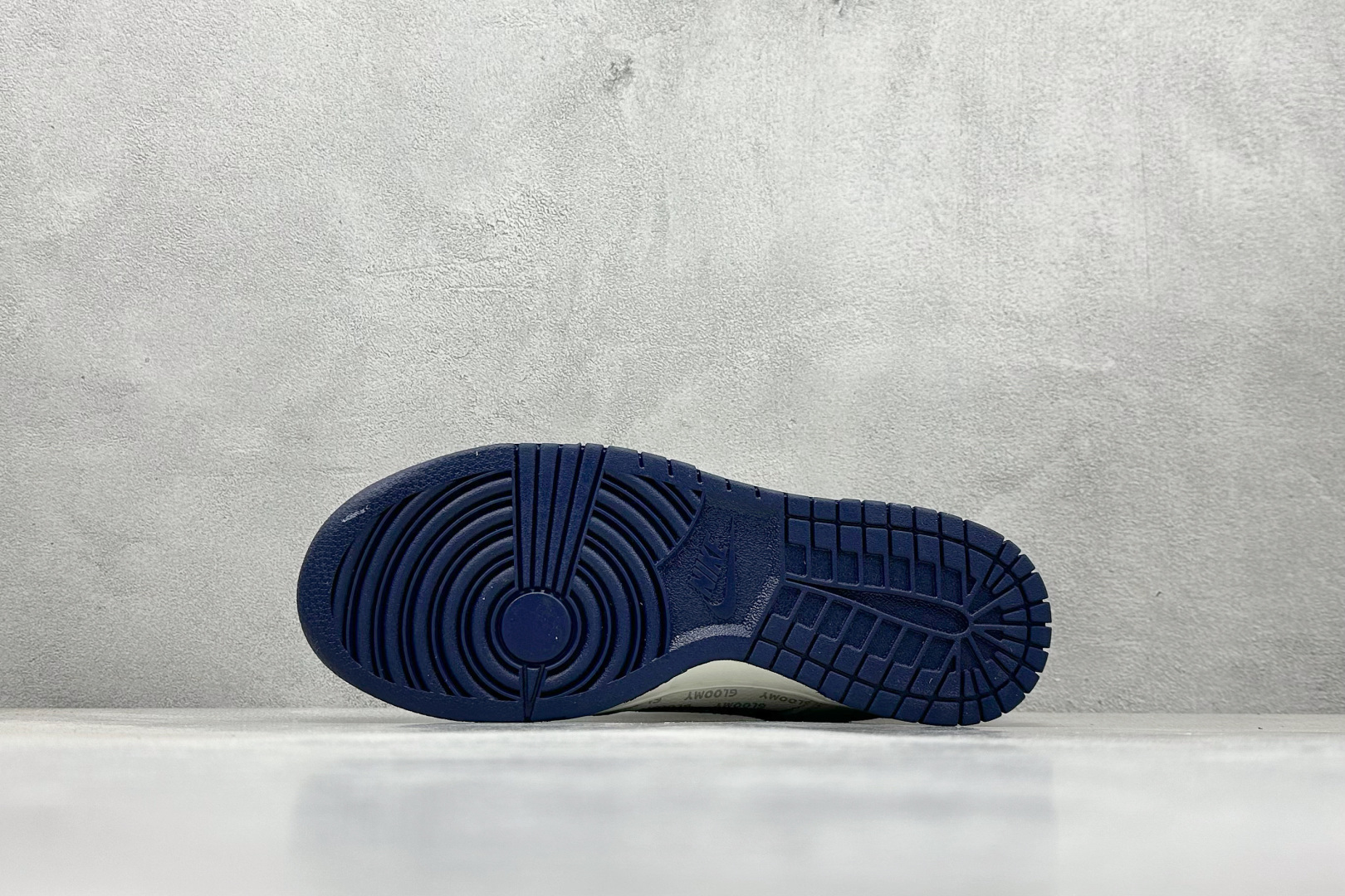 XC版 Nk SB Dunk Low 暴力熊联名 深蓝猪八 周年高端定制 低帮休闲板鞋 DJ2024-104 XC版 Nk SB Dunk Low 暴力熊联名 深蓝猪八 周年高端定制 低帮休闲板鞋 DJ2024-104