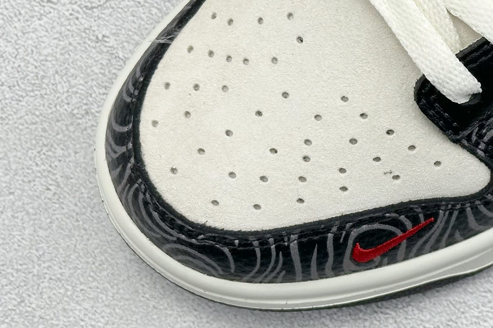 XC版 Nk SB Dunk Low Sup联名 黑花纹 周年高端定制 低帮休闲板鞋 DJ2024-100