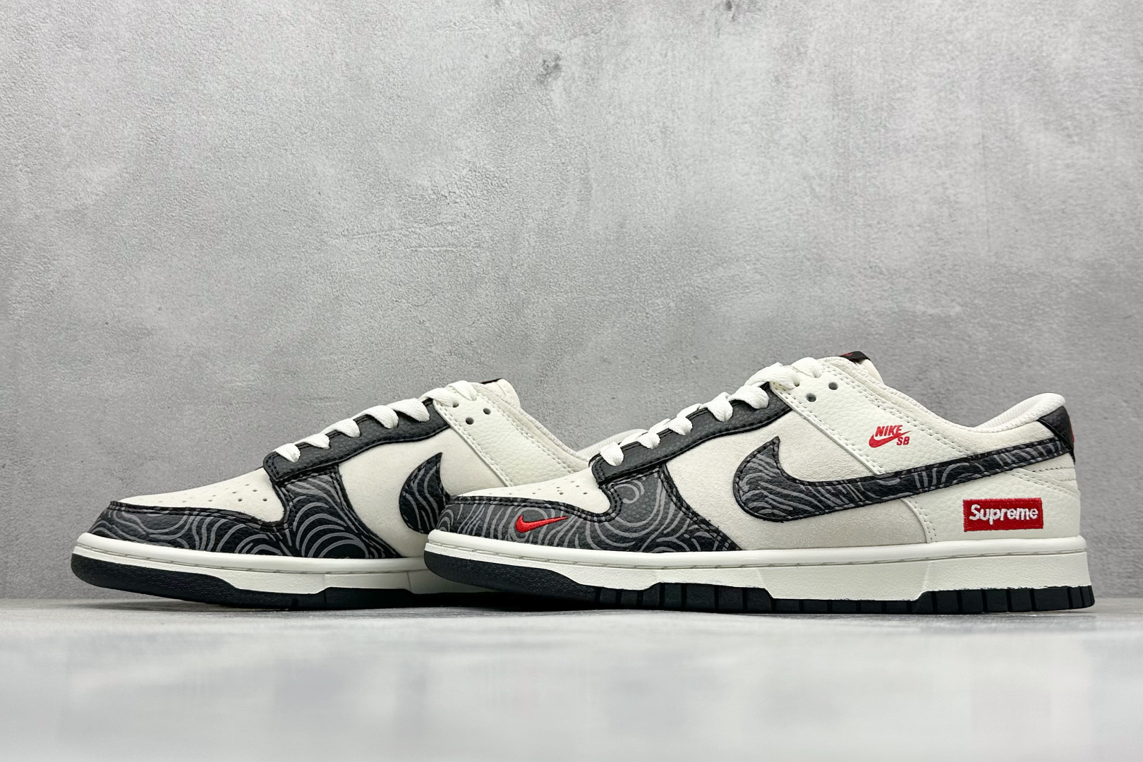 XC版 Nk SB Dunk Low Sup联名 黑花纹 周年高端定制 低帮休闲板鞋 DJ2024-100