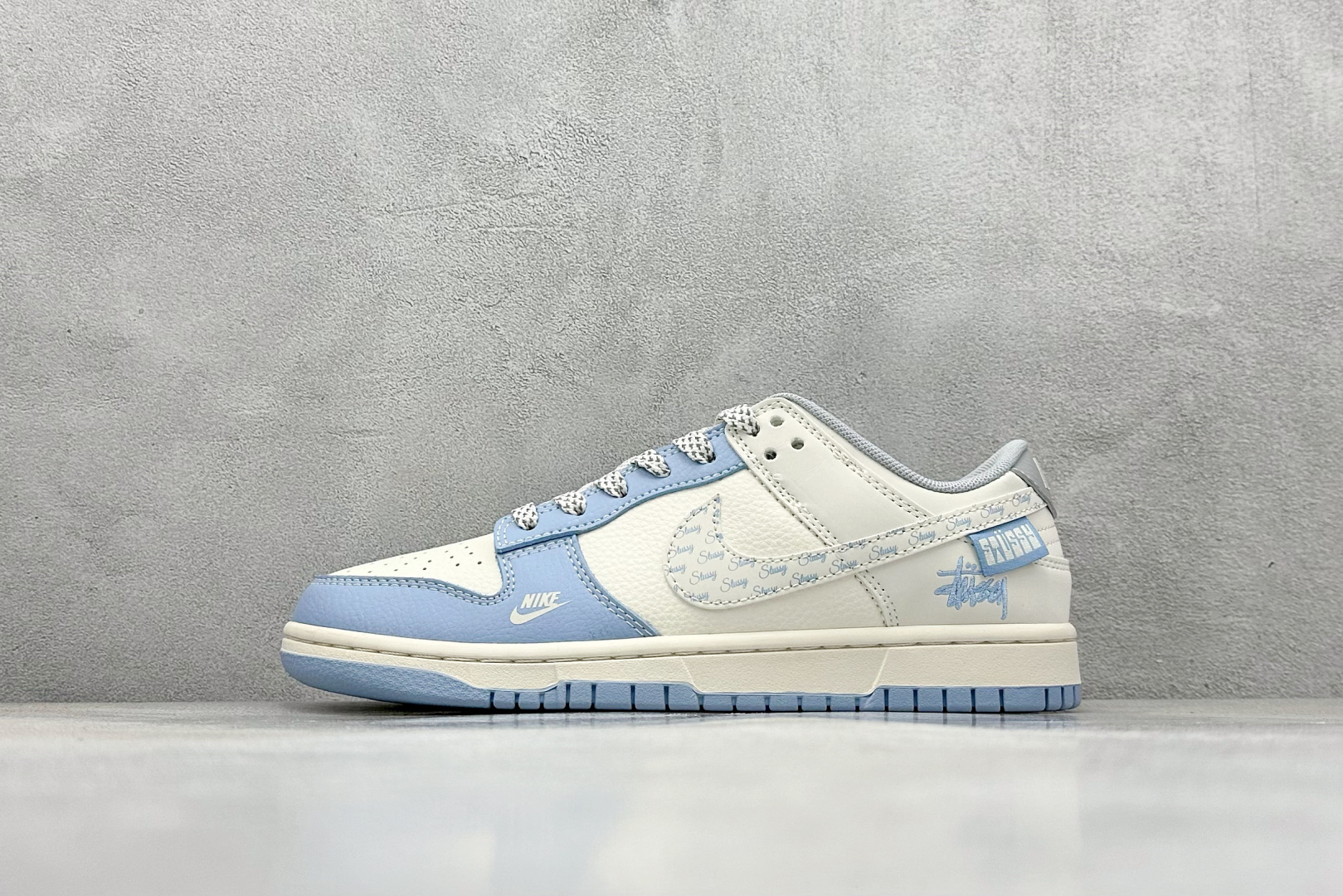 XC版 Nike SB Dunk Low 斯图西联名 大学蓝花勾 周年高端定制 低帮休闲板鞋 XS6089-591