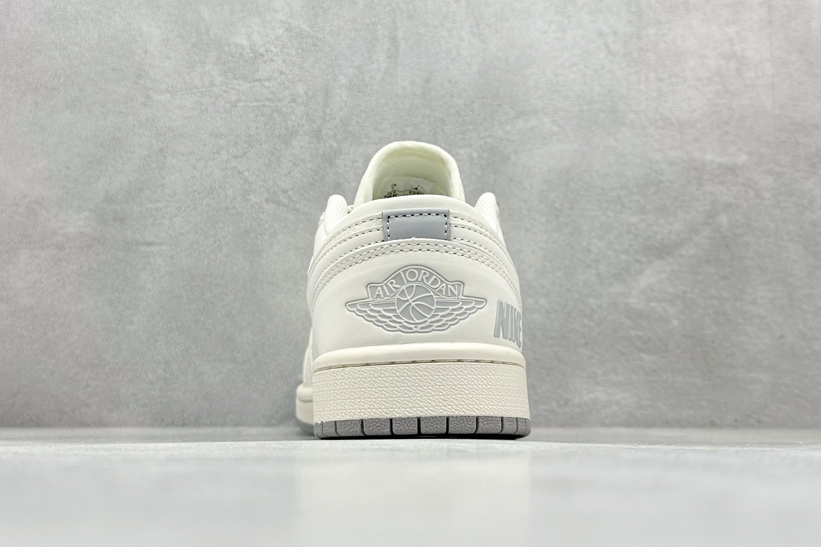 XC版 Air Jordan 1 Low AJ1 乔1耐克联名 简约米灰底 高端定制 低帮复古篮球鞋 XX3168-187