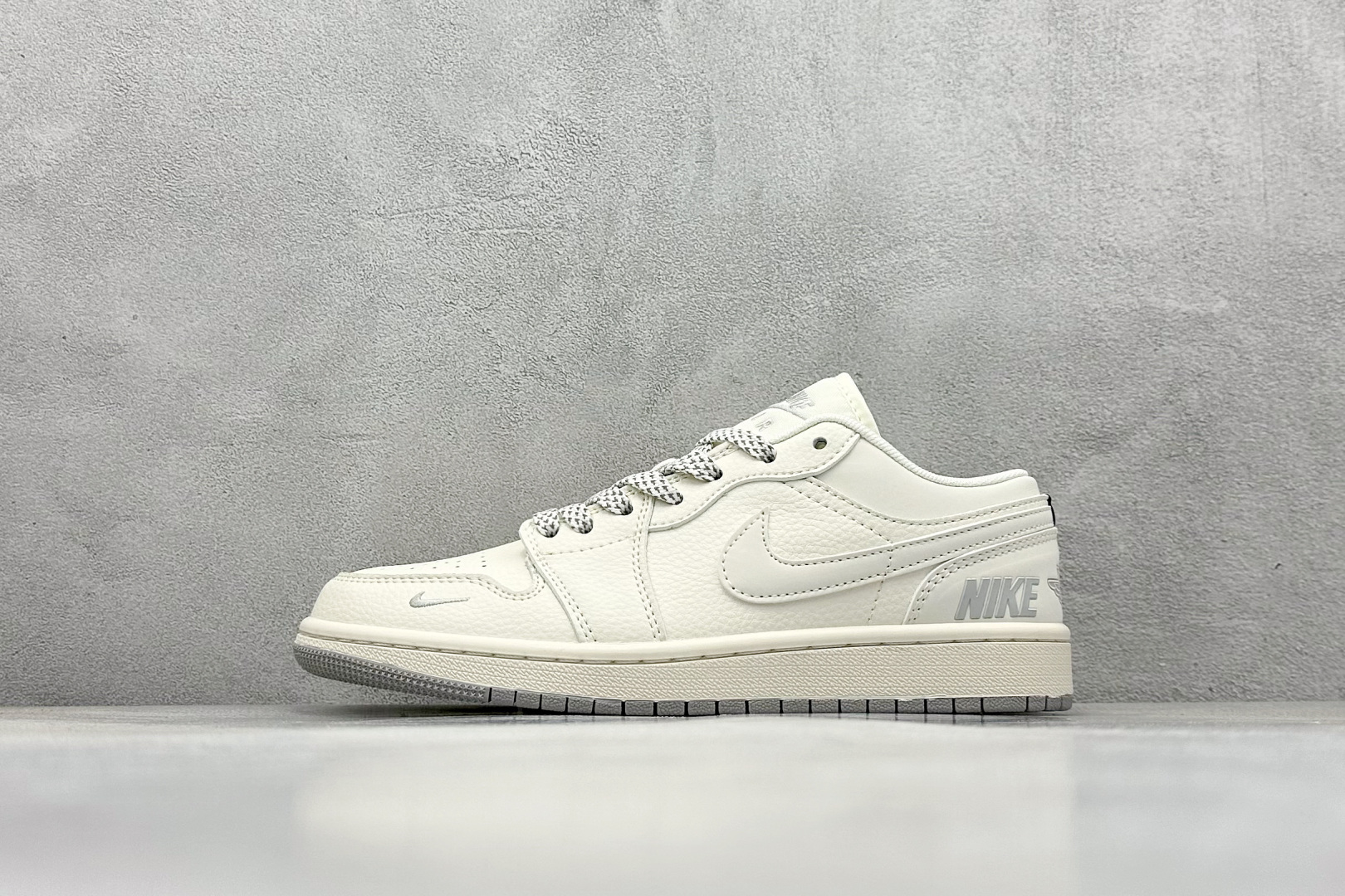 XC版 Air Jordan 1 Low AJ1 乔1耐克联名 简约米灰底 高端定制 低帮复古篮球鞋 XX3168-187