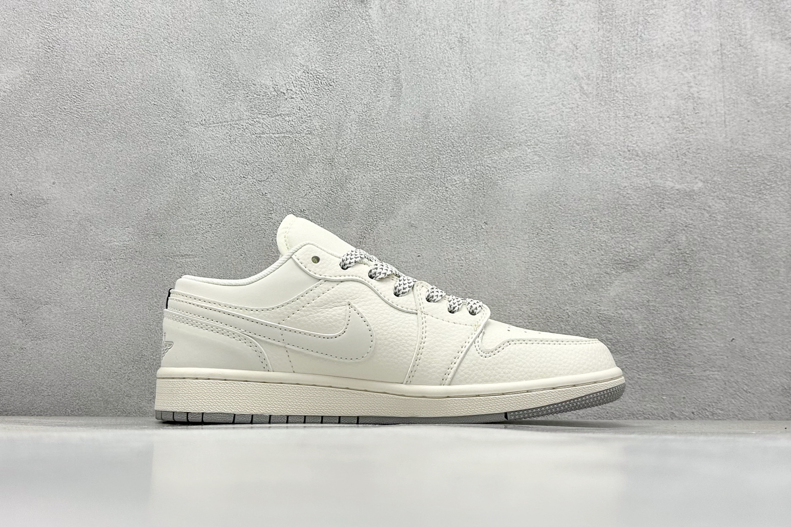 XC版 Air Jordan 1 Low AJ1 乔1耐克联名 简约米灰底 高端定制 低帮复古篮球鞋 XX3168-187