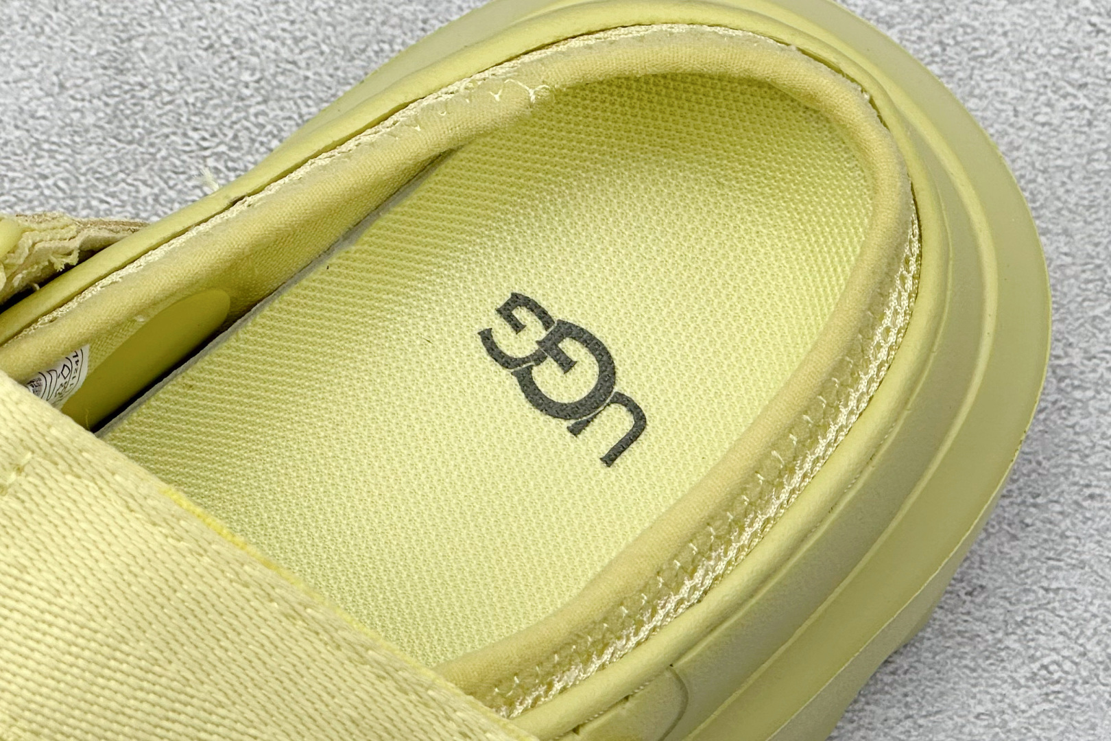 UGG GoldenGlow Slide 简约时尚 EVA 防磨一脚蹬拖鞋 1166912