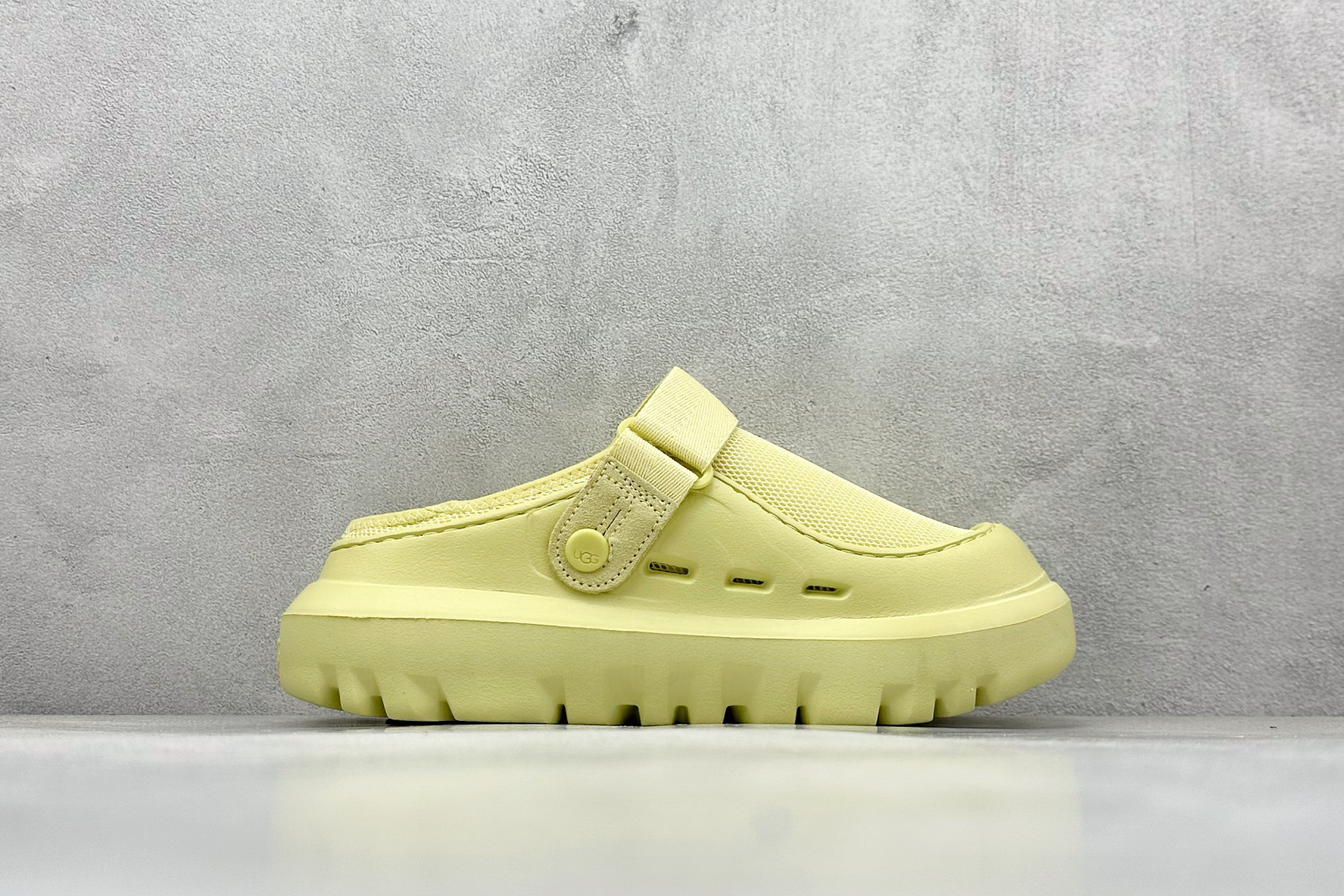 UGG GoldenGlow Slide 简约时尚 EVA 防磨一脚蹬拖鞋 1166912