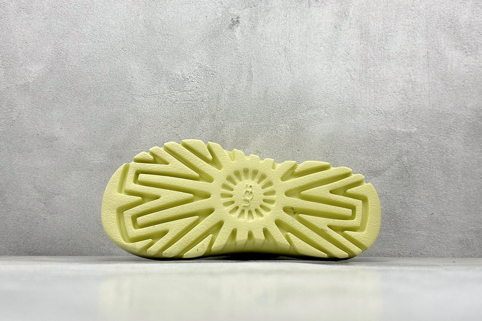 UGG GoldenGlow Slide 简约时尚 EVA 防磨一脚蹬拖鞋 1166912