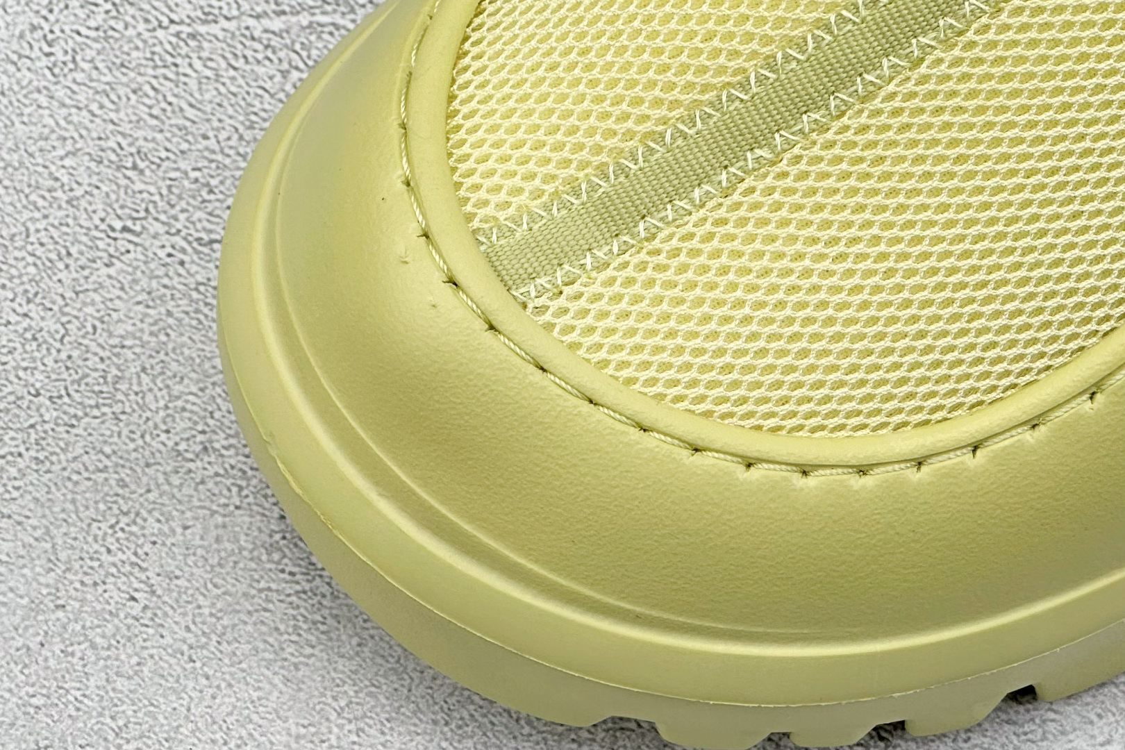 UGG GoldenGlow Slide 简约时尚 EVA 防磨一脚蹬拖鞋 1166912