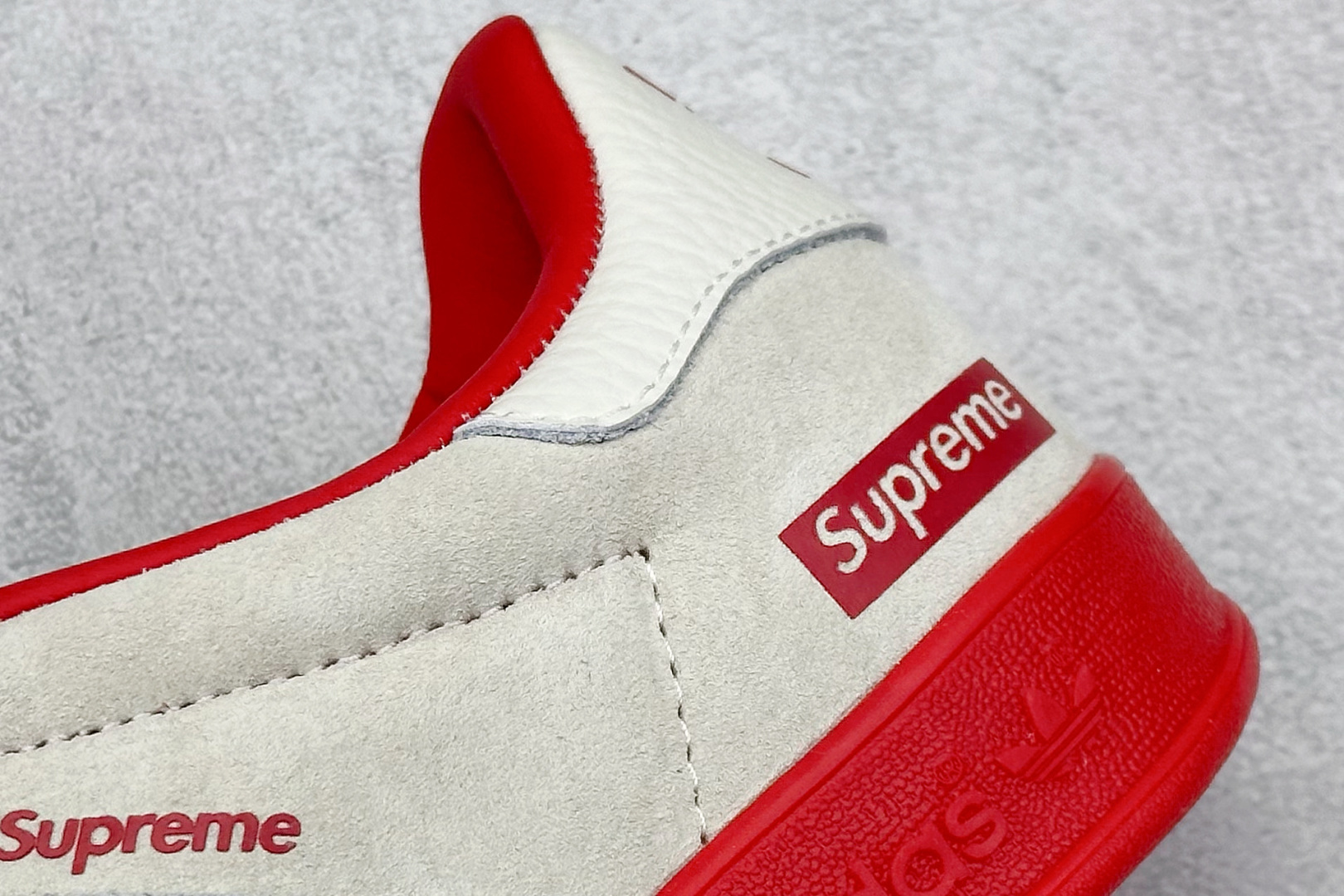 AD Originals Gazelle INdoor x superme 三叶草休闲防滑耐磨低帮板鞋 DD6610