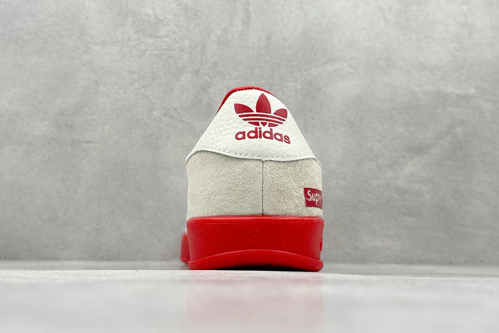 AD Originals Gazelle INdoor x superme 三叶草休闲防滑耐磨低帮板鞋 DD6610