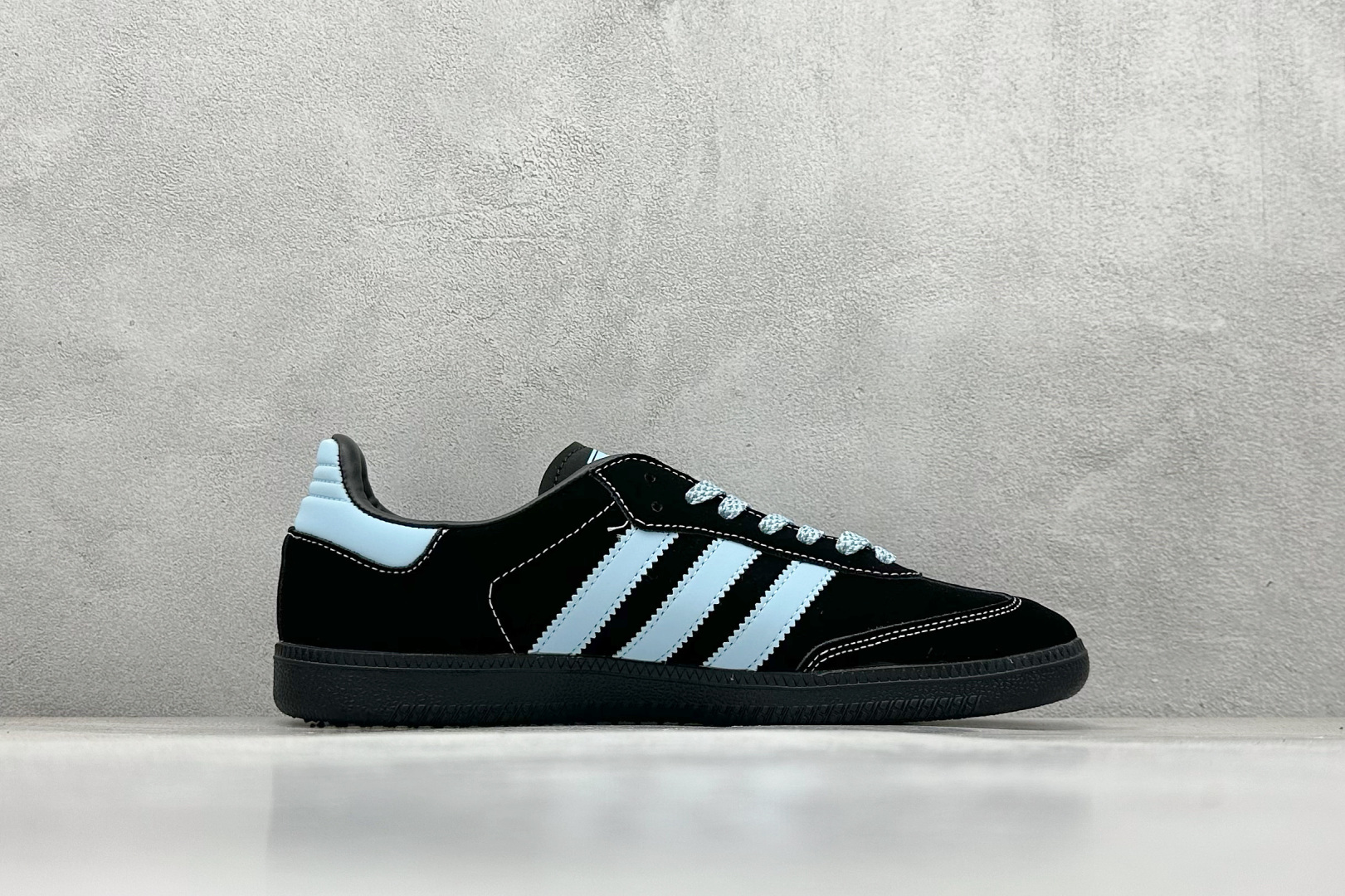 adidas originals Samba x Stussy 黑蓝 桑巴舞系列复古经典轻便板鞋 XR0003 adidas originals Samba x Stussy 黑蓝 桑巴舞系列复古经典轻便板鞋 XR0003