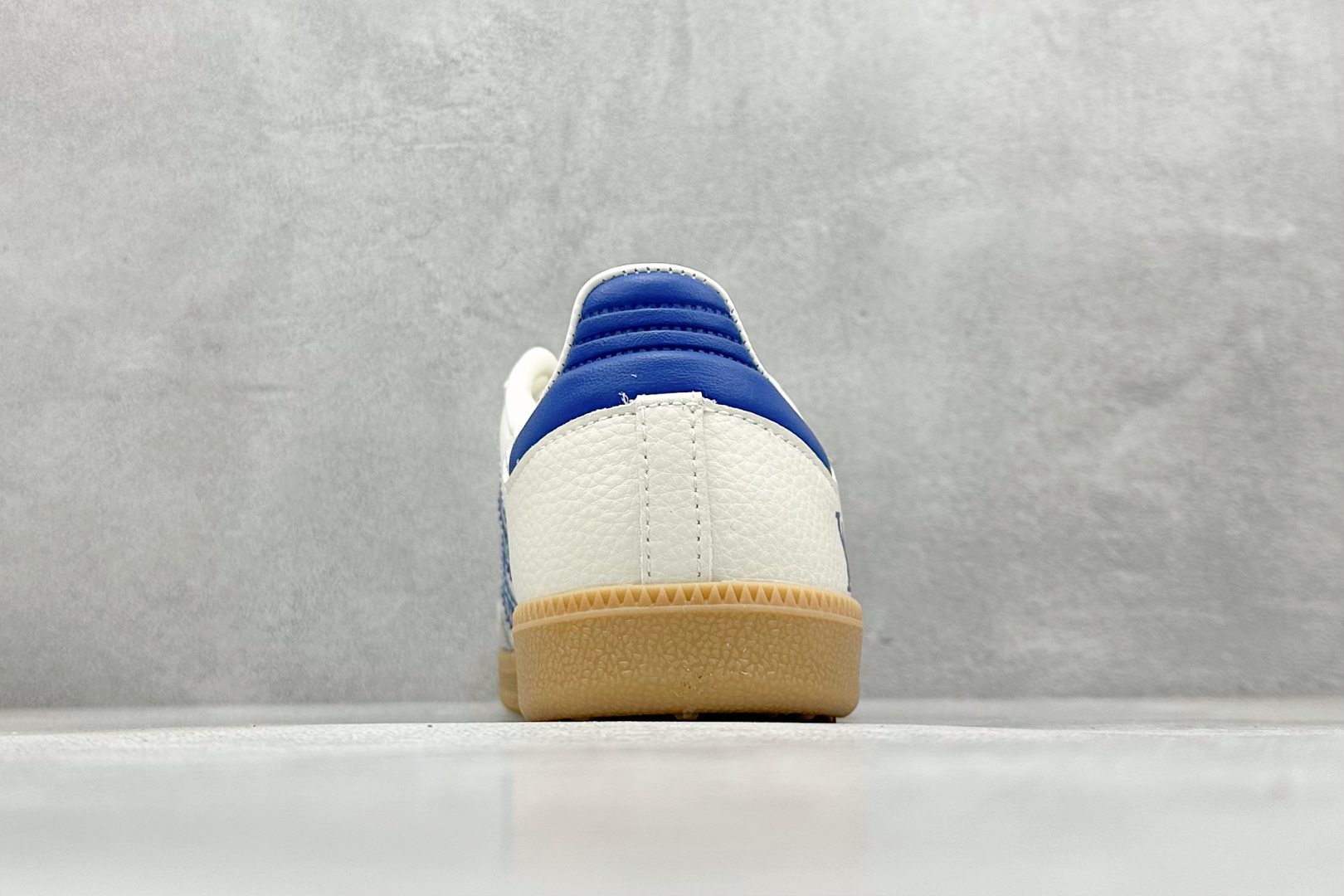 220 adidas originals Samba x LV 白蓝 桑巴舞系列复古经典轻便板鞋 XR005