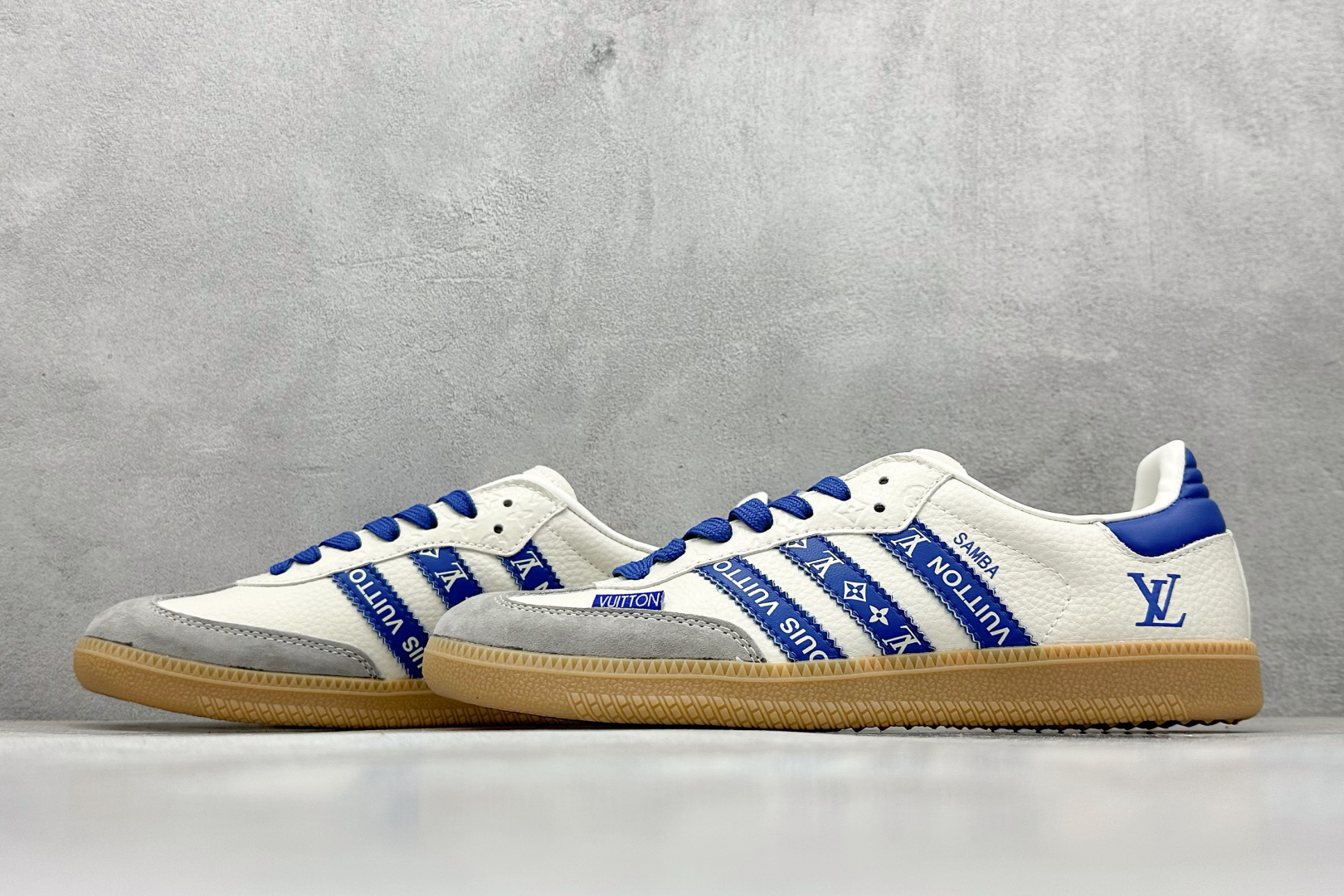 220 adidas originals Samba x LV 白蓝 桑巴舞系列复古经典轻便板鞋 XR005