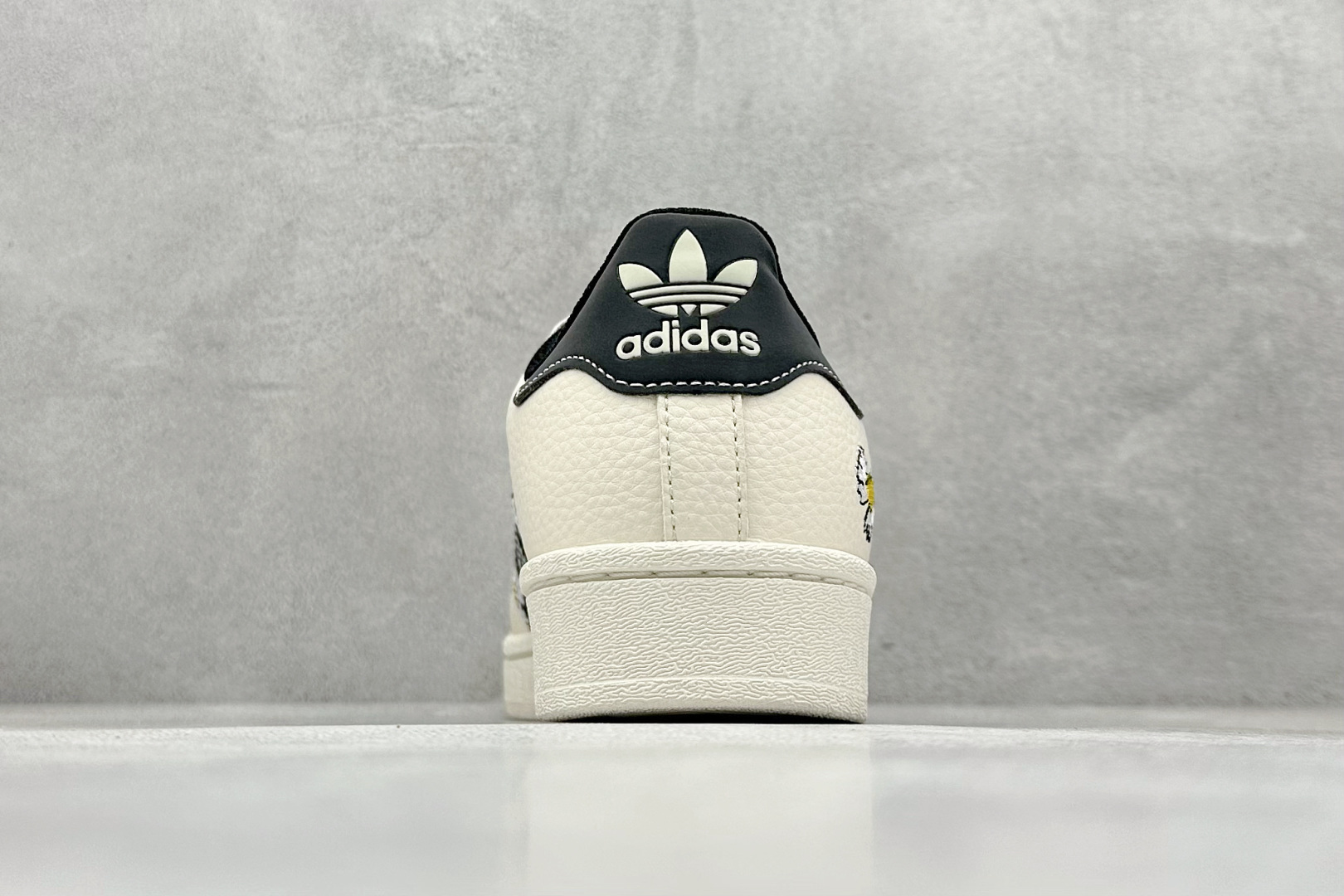 AD Originals Superstar x Peaceminusone 白黑小雏菊 XG0007 AD Originals Superstar x Peaceminusone 白黑小雏菊 XG0007