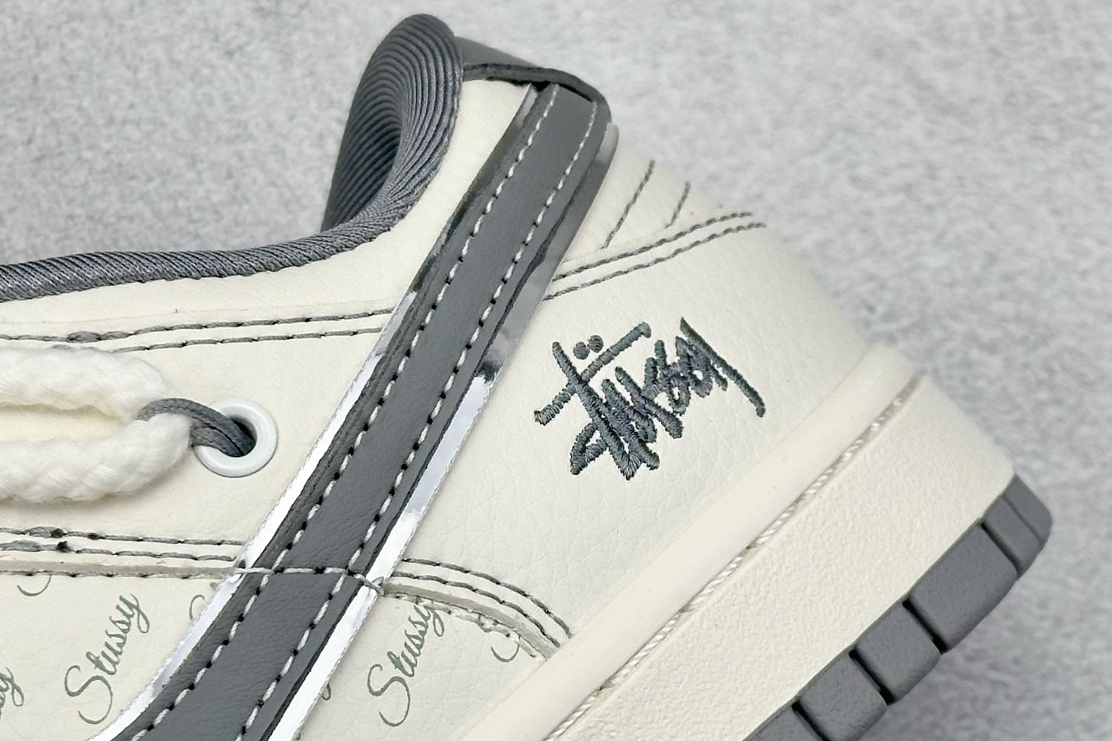 Nike SB Dunk Low x Stussy 米灰小钩绑带 SJ2068-310
