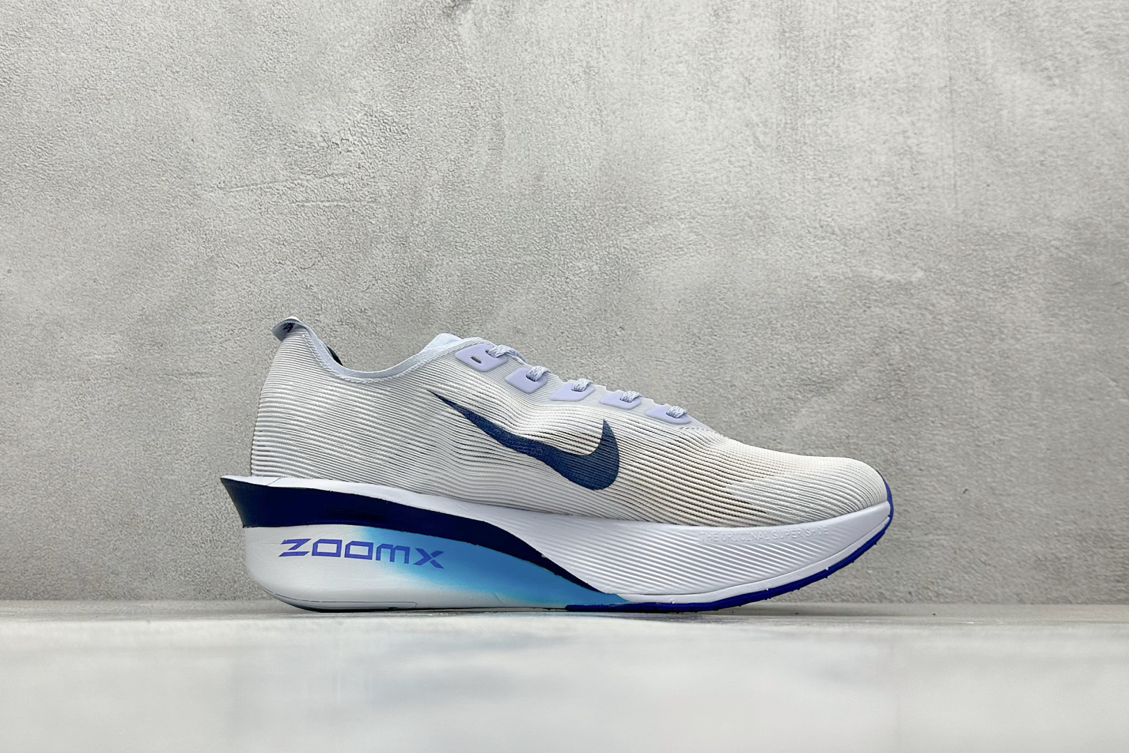 Nike ZoomX Vaporfly NEXT% 4 马拉松系列公路竞速超轻缓震跑步鞋 HF6414-001 Nike ZoomX Vaporfly NEXT% 4 马拉松系列公路竞速超轻缓震跑步鞋 HF6414-001