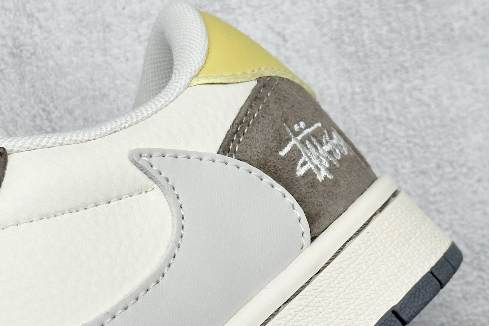 XC版 Fragment x Travis Scott x 斯图西 Air Jordan 1 Low 三方联名倒钩 SJ2068-136