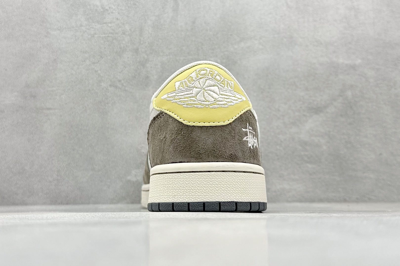 XC版 Fragment x Travis Scott x 斯图西 Air Jordan 1 Low 三方联名倒钩 SJ2068-136