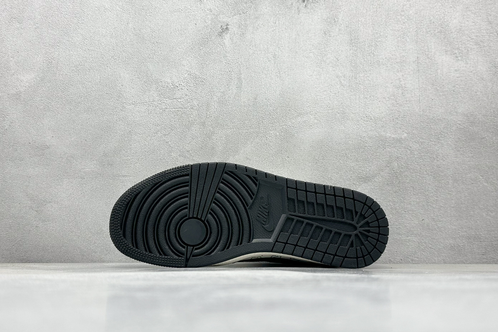 XC版Fragment x Travis Scott x Gucci Air Jordan 1 Low 三方联名倒钩 SJ2068-137