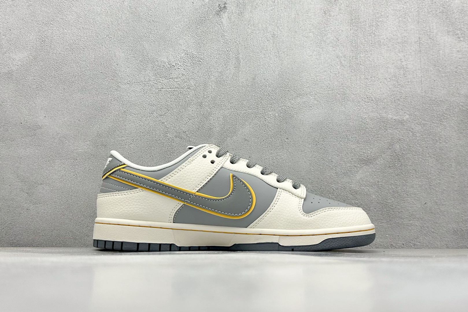 XC版Nike SB Dunk Low 小米联名 寒武岩灰低帮休闲板鞋 XX3168-202 XC版Nike SB Dunk Low 小米联名 寒武岩灰低帮休闲板鞋 XX3168-202