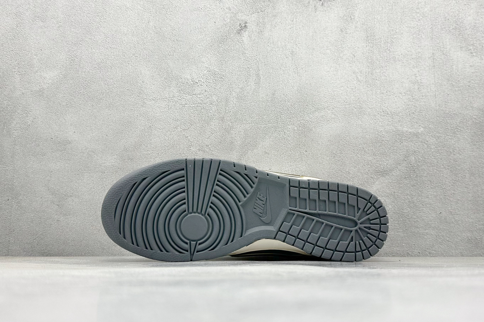 XC版Nike SB Dunk Low 小米联名 寒武岩灰低帮休闲板鞋 XX3168-202 XC版Nike SB Dunk Low 小米联名 寒武岩灰低帮休闲板鞋 XX3168-202