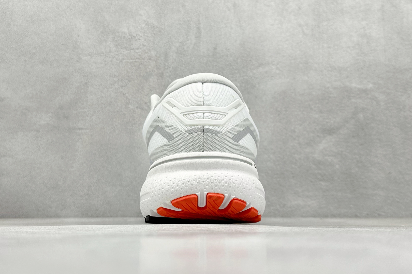 Brooks Ghost 15代 布鲁克斯 系列低帮透气缓震支撑休闲运动慢跑鞋 110393 1D 184 Brooks Ghost 15代 布鲁克斯 系列低帮透气缓震支撑休闲运动慢跑鞋 110393 1D 184