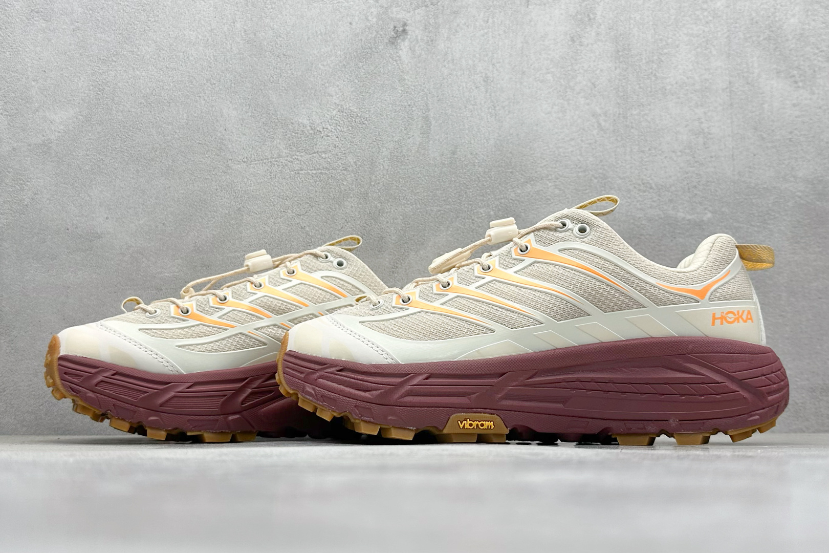 💰200
Hoka Mafate Speed 2 马法特二代超轻厚底轻量山地跑步鞋
#轻量化材料Fresh Foam。超轻量中底全部用料过3C认证! 滚动平衡科技减少33%能量消耗 !第二代Mafate更是延续精髓设计,并调整了整体的鞋型,修身的鞋型,更加灵巧的感觉一下子来了。外底韧弹感十足的EVA泡绵,结合Vibram橡胶大底,性能稳定输出,无论是平时穿着还是在潮湿的梅雨季节跑步,都是非常优秀的搭配。
货号:1141572
尺码:36 36.5 37 38 38.5 39 40 40.5 41 42 42.5 43 44 45
编码:29