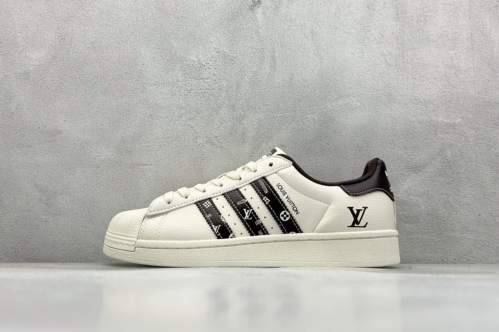AD Originals Superstar x Louis Vuitton 白棕 XS0015 AD Originals Superstar x Louis Vuitton 白棕 XS0015