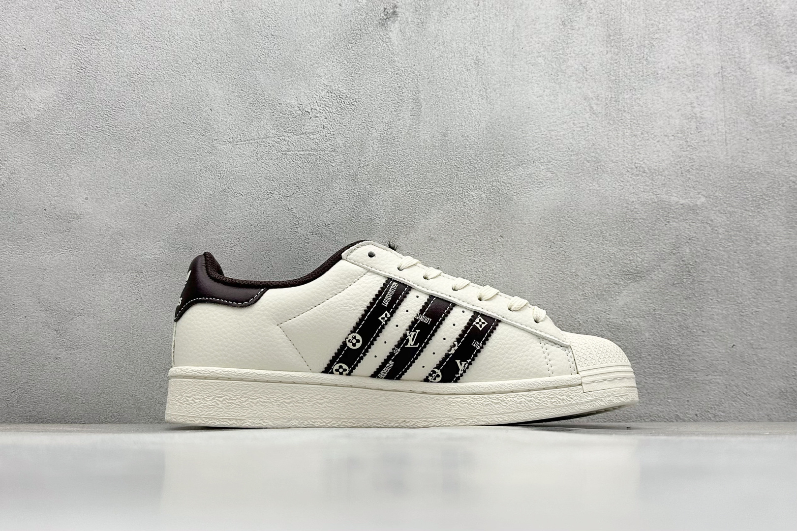 AD Originals Superstar x Louis Vuitton 白棕 XS0015 AD Originals Superstar x Louis Vuitton 白棕 XS0015