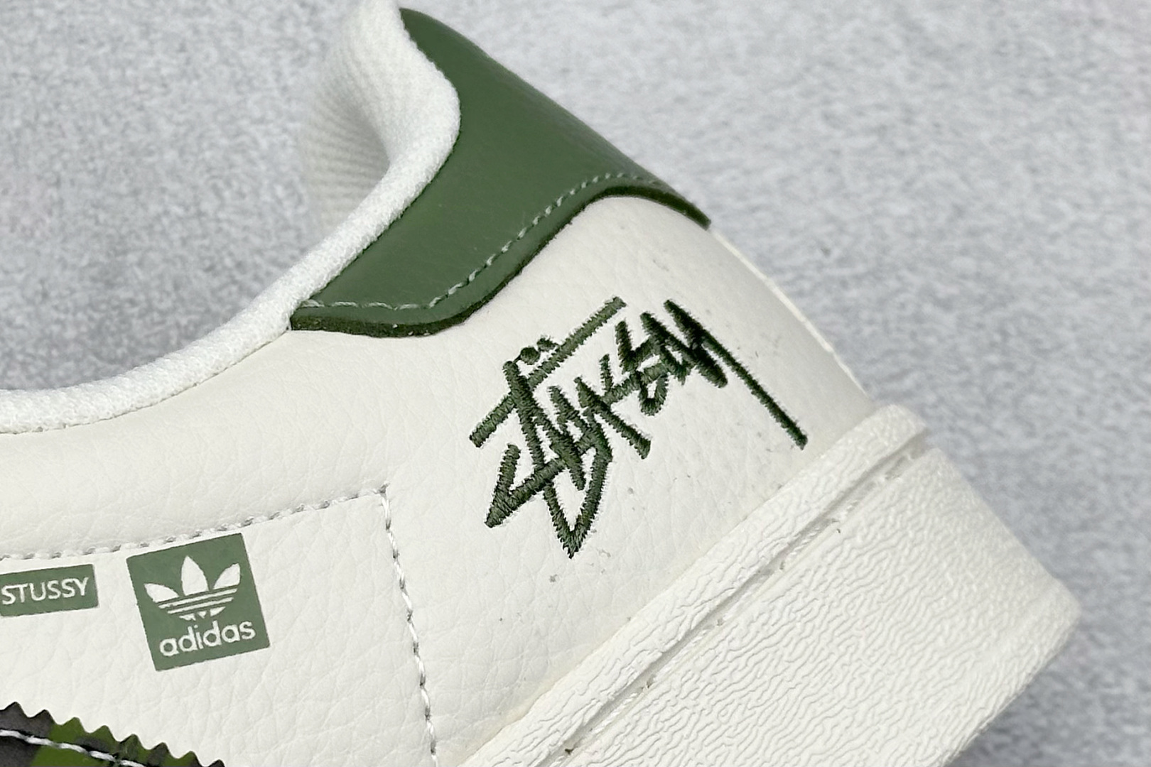 240 AD Originals Superstar x Stussy 白绿 XS0009