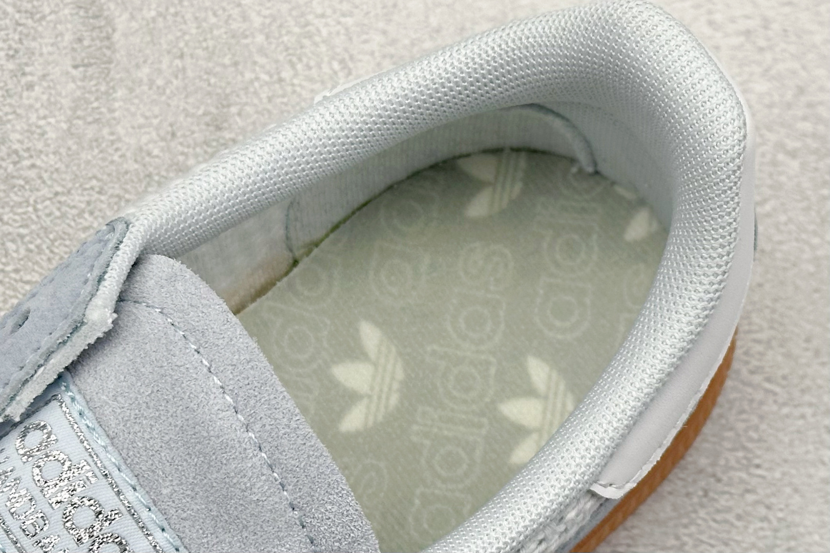 AD Handball Spezial 阿迪达斯经典款复古休闲板鞋 JI2656