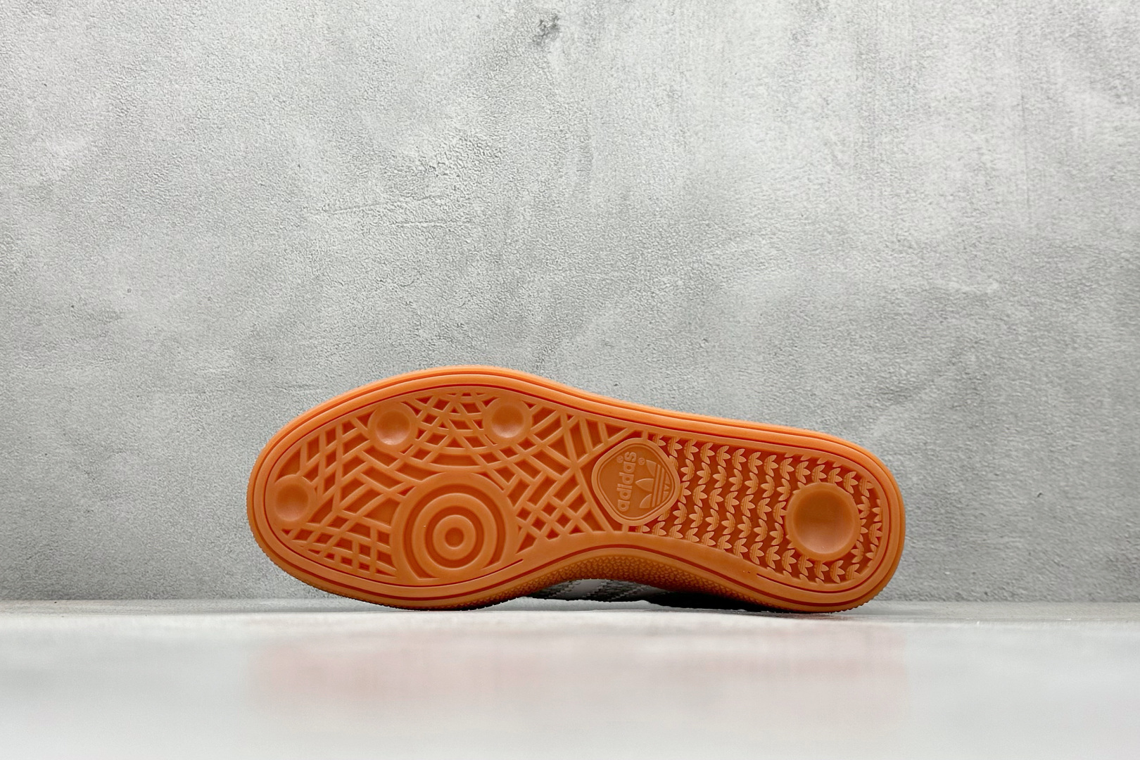 AD Handball Spezial 阿迪达斯经典款复古休闲板鞋 JI2656