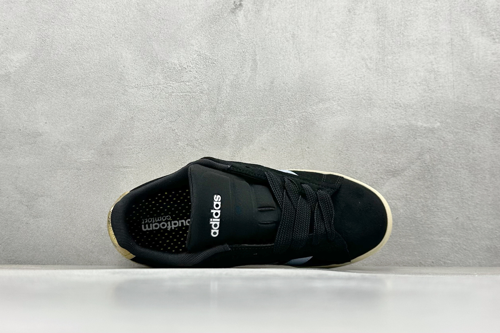 Adidas GRAND COURT ALPHA 复古潮流休闲面包鞋 JH8671