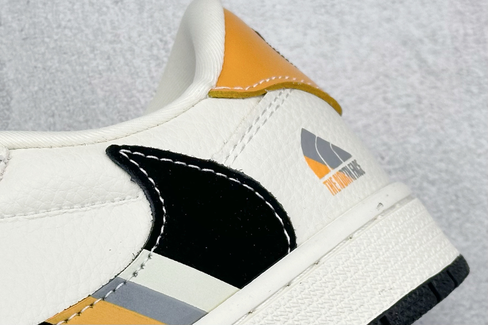 Travis Scott x Nike Air Jordan 1 Low x The North Face Air Jordan 1 Low 反转白灰双小勾 XB1979-004