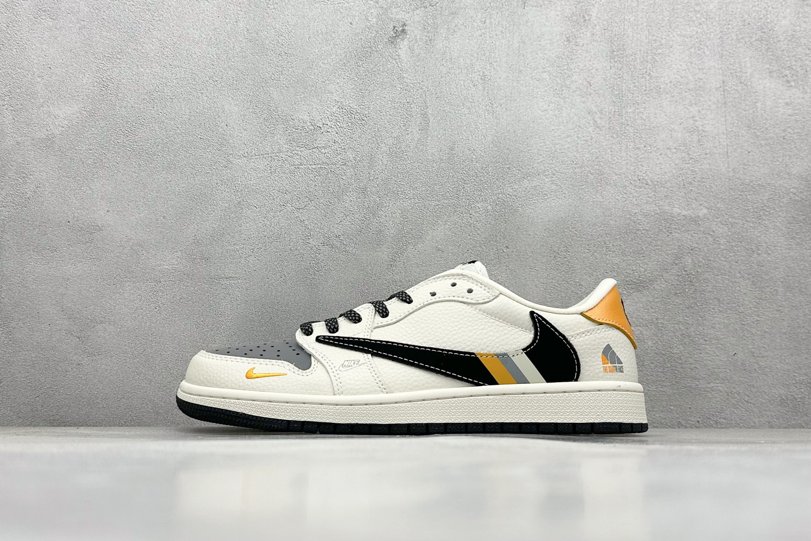 Travis Scott x Nike Air Jordan 1 Low x The North Face Air Jordan 1 Low 反转白灰双小勾 XB1979-004