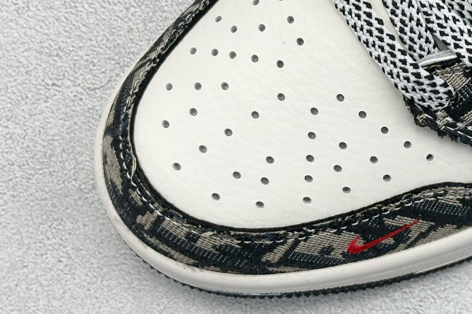 K版Travis Scott x Fragment Design x Air Jordan 1 Low SP AJ1 乔1 迪奥联名 低帮文化休闲板鞋 DS2088-013