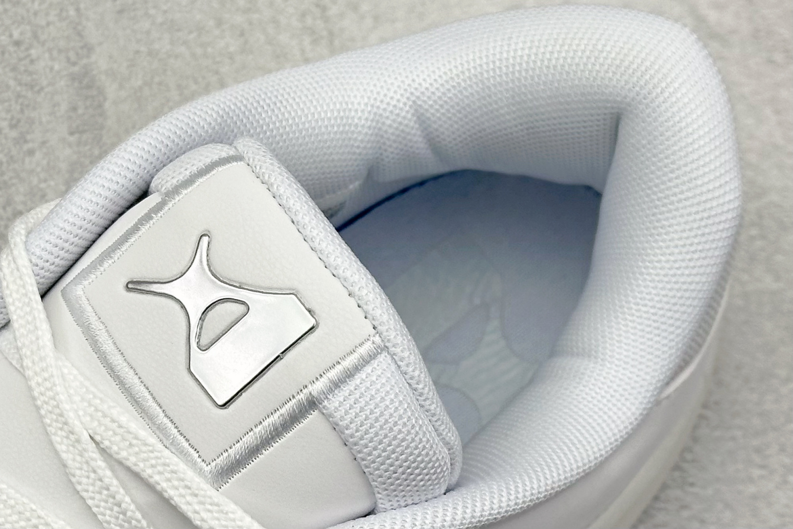 GJR版 Nike A'One 舒适百搭防滑耐磨低帮篮球鞋 FZ8606-100