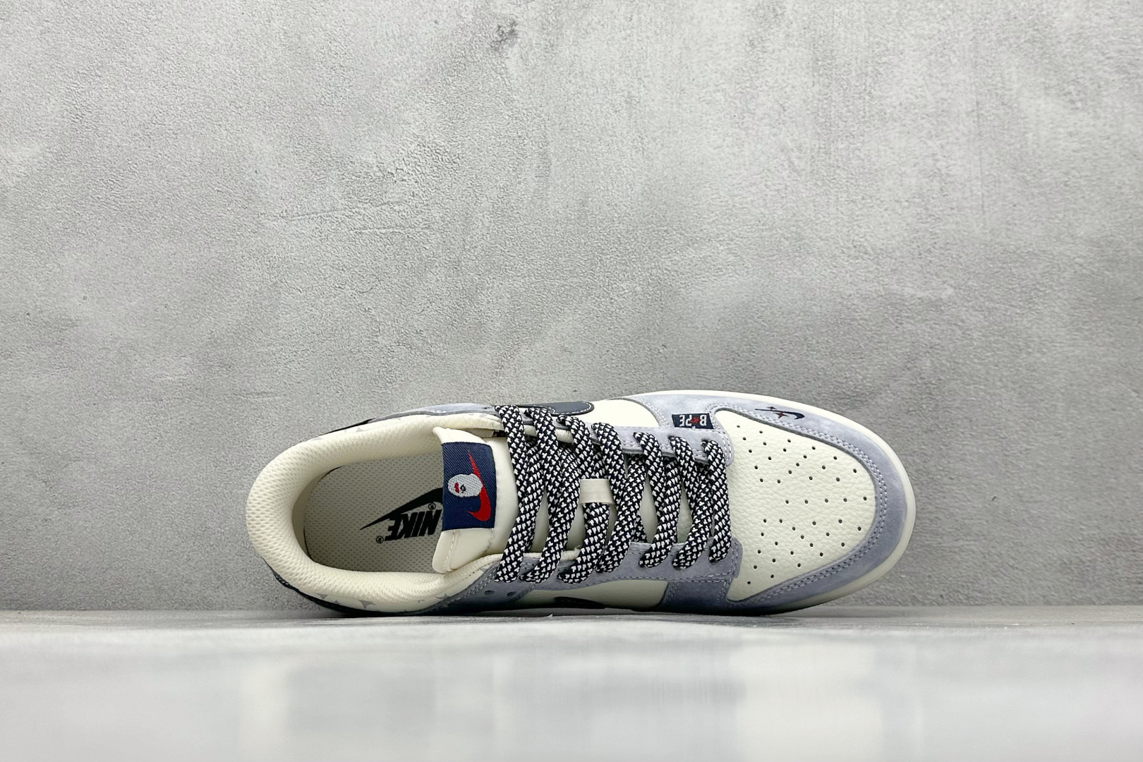 XC版Nk SB Dunk Low Bape联名 浅蓝双色 周年高端定制 低帮休闲板鞋 DJ2024-103 XC版Nk SB Dunk Low Bape联名 浅蓝双色 周年高端定制 低帮休闲板鞋 DJ2024-103