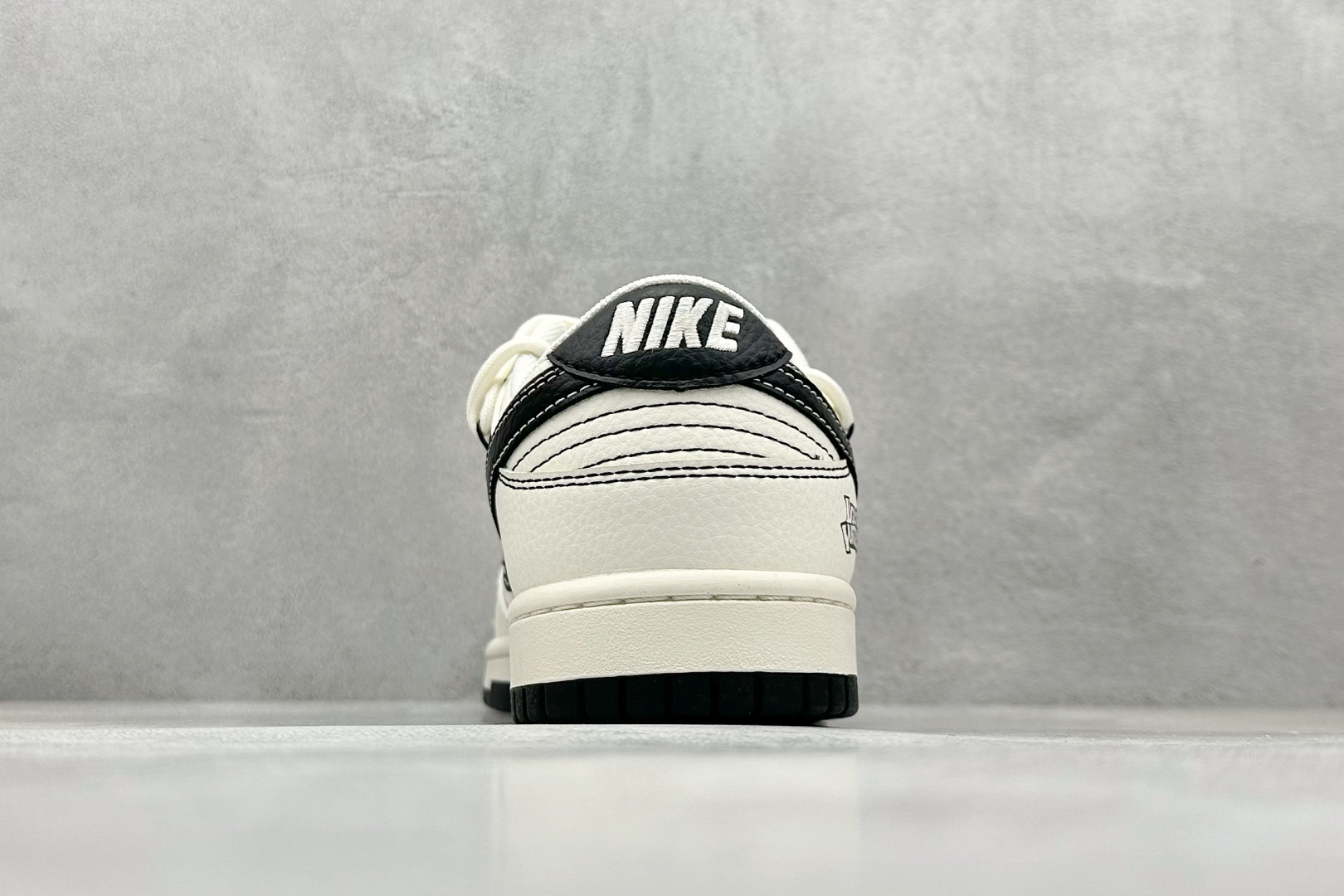 XC版Nike SB Dunk Low LV联名 绑带黑勾 周年高端定制 低帮休闲板鞋 DM6868-076