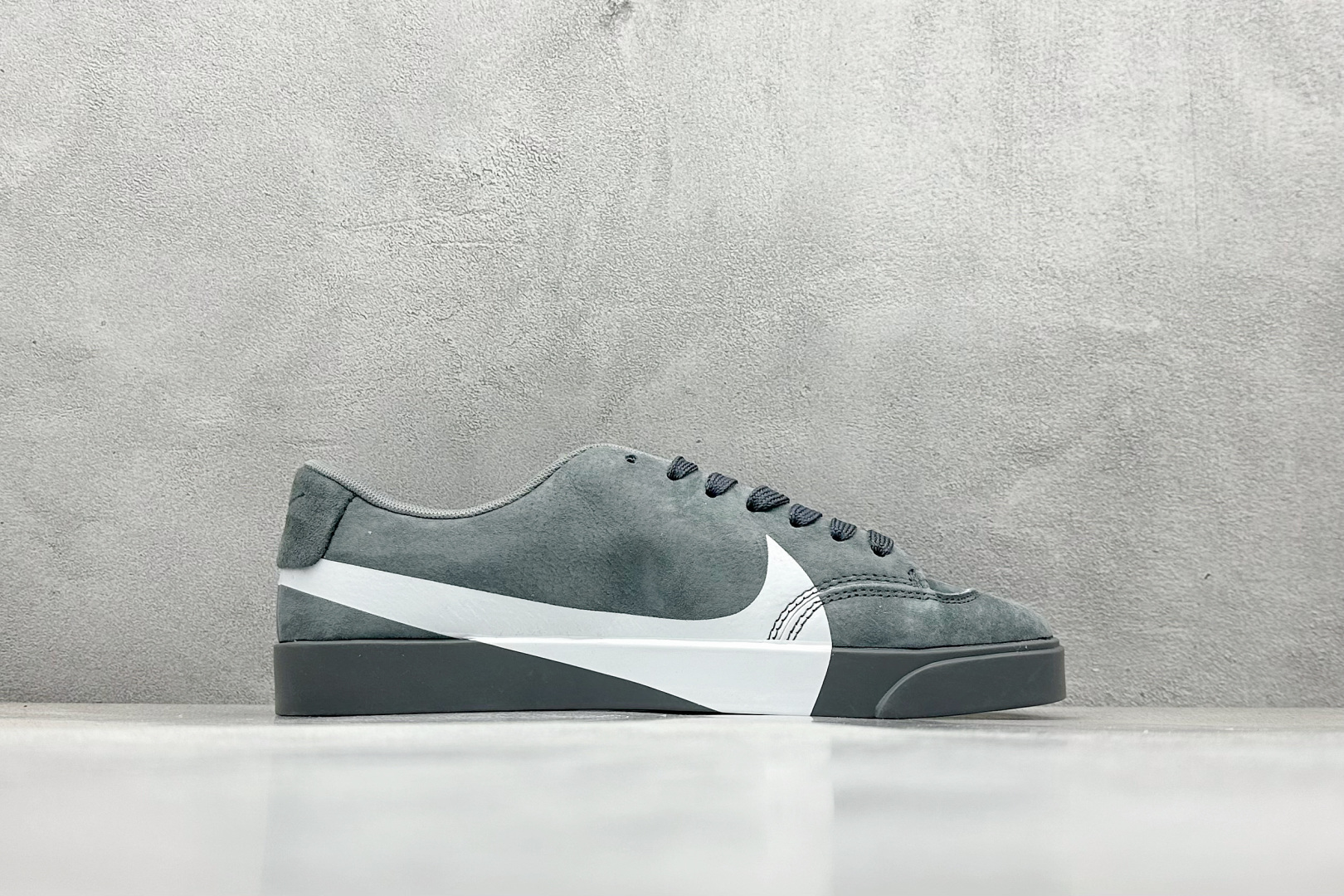 GX版Nike Blazer City Low LX 整鞋由麂皮打造 AV2253-300