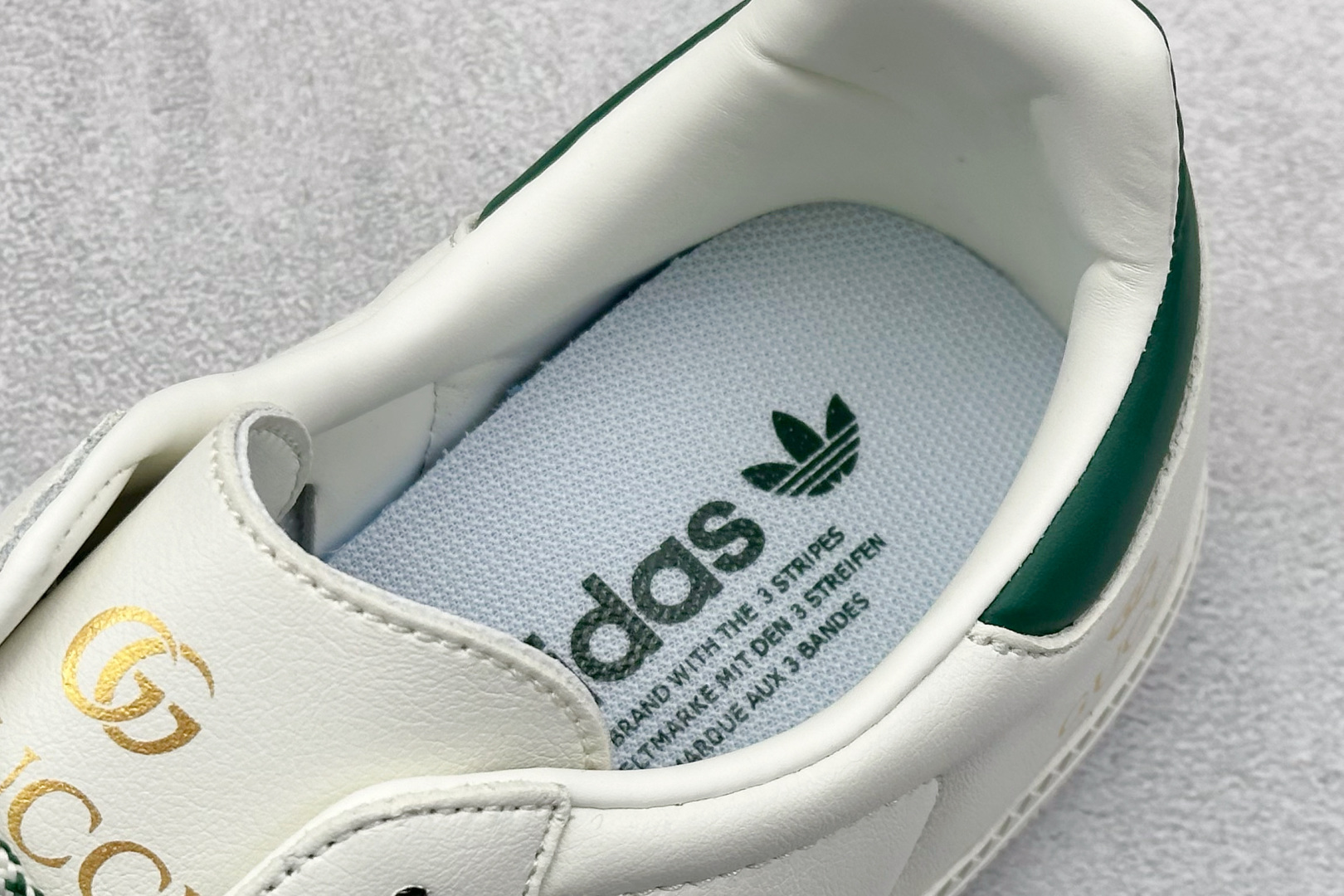 adidas originals Samba x GUCCI 灰白绿 桑巴舞系列复古经典轻便板鞋 GJ75815